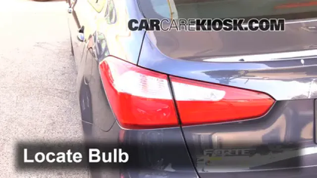 2014 Kia Forte LX 1.8L 4 Cyl. Éclairage Feux de position arrière (remplacer ampoule)